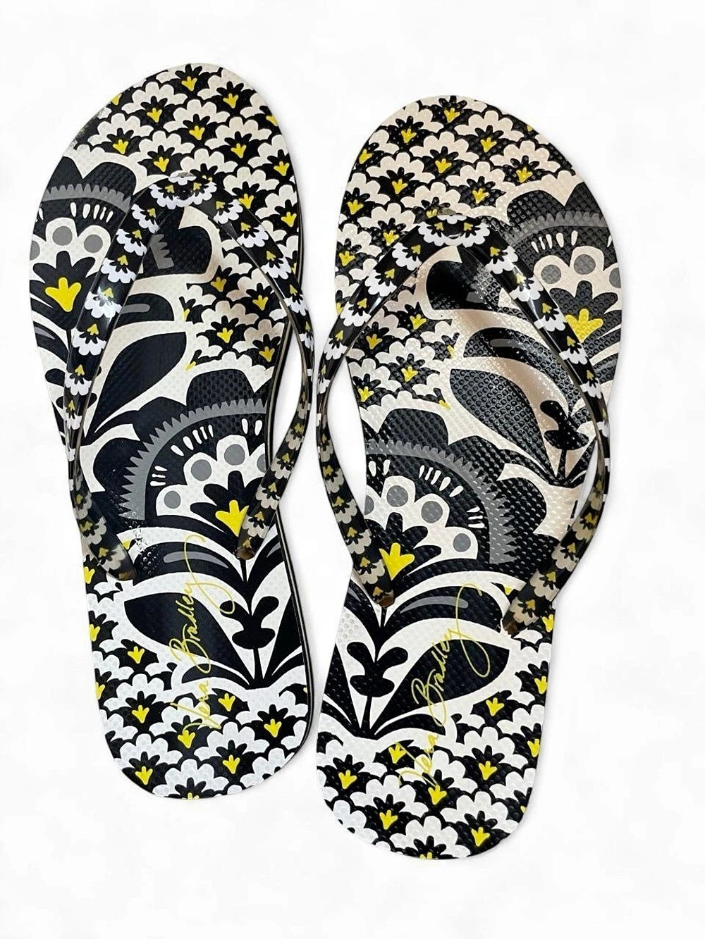Vera Bradley Floral Flip-Flop Sandals Black & White